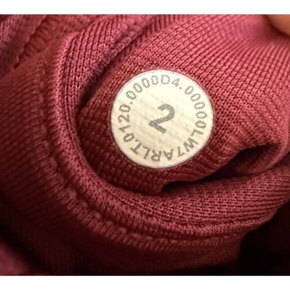 Mint🌟Lululemon Hotty Hot Short II *Long 4" Sz 2 TALL dark red - Picture 4 of 4